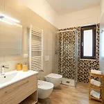 Guesthost - Bright With View! Apartament