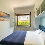 Guesthost - Bright With View! Apartament