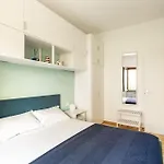 Guesthost - Bright With View! Apartament