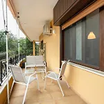 아파트 Guesthost - Bright With View! *