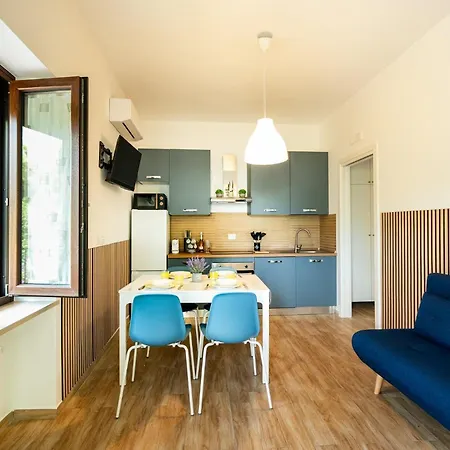 Guesthost - Bright With View!