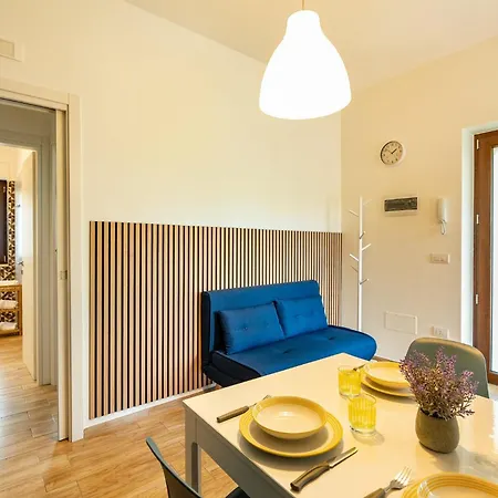 Guesthost - Bright With View! 公寓 比谢列