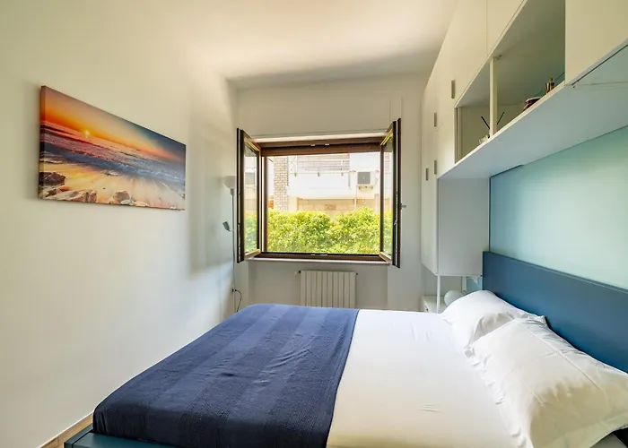 Guesthost - Bright With View! Daire